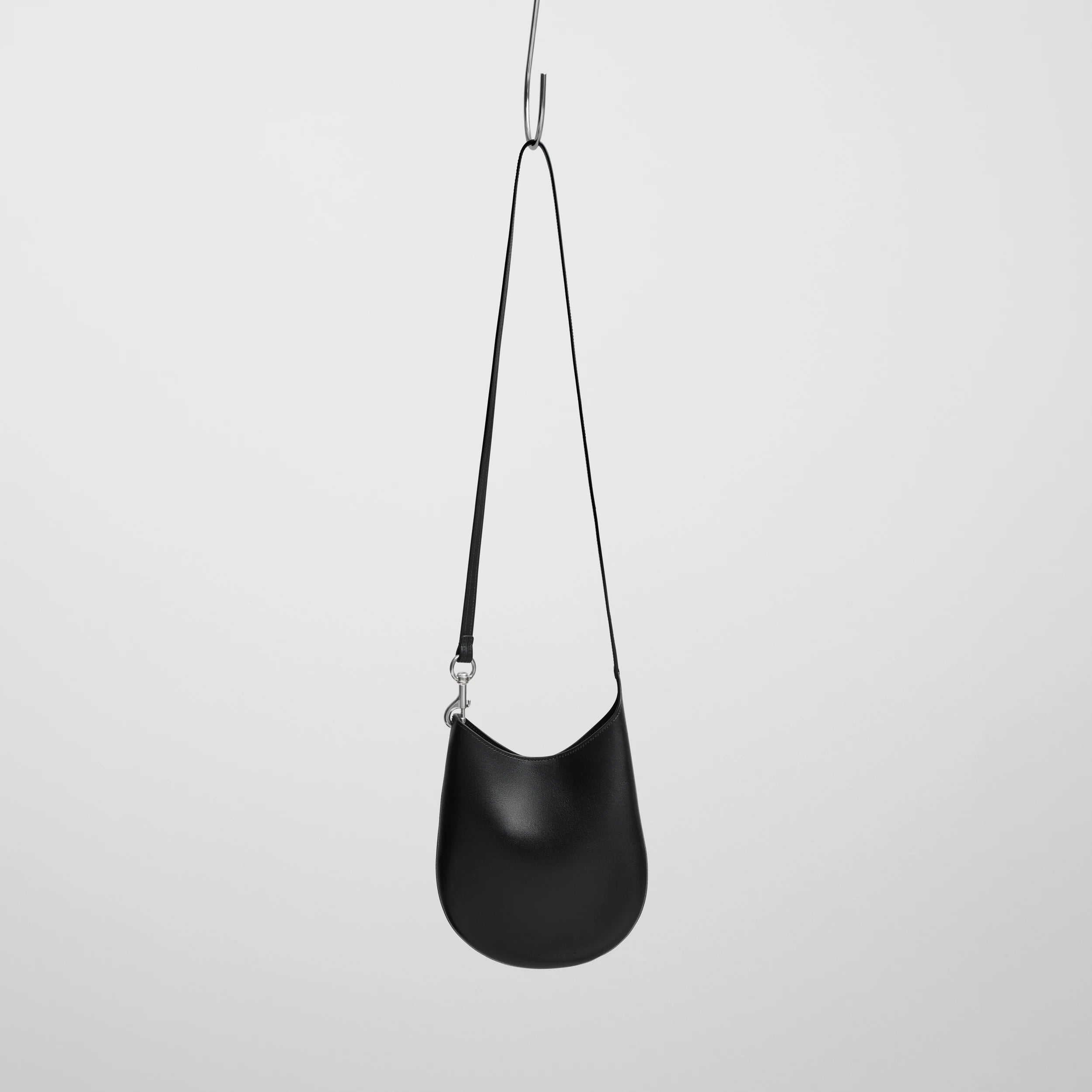 PHOEBE PHILO | MINI BEAN SLING | BLACK LEATHER