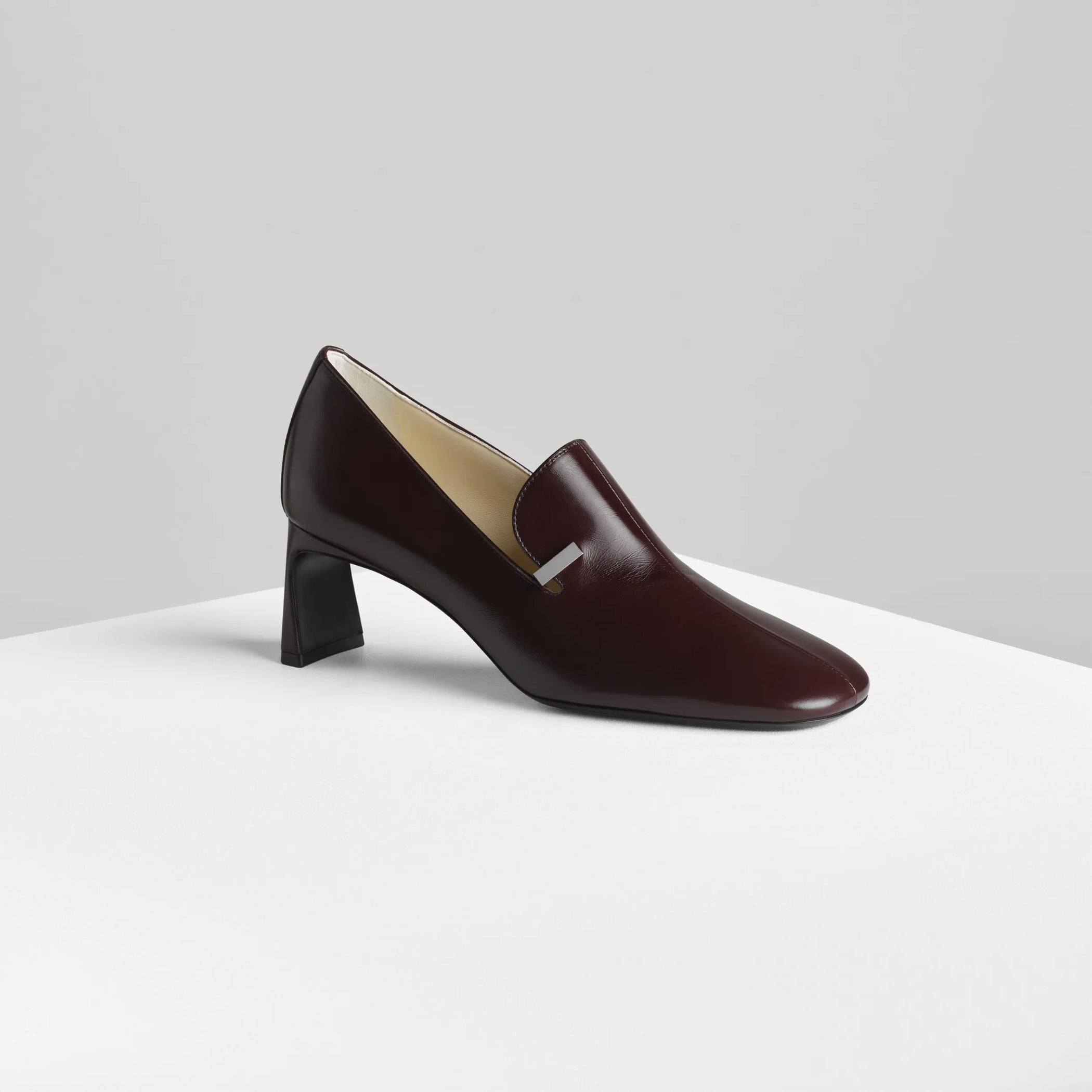 Angled view of club loafer 60 in oxblood leather.