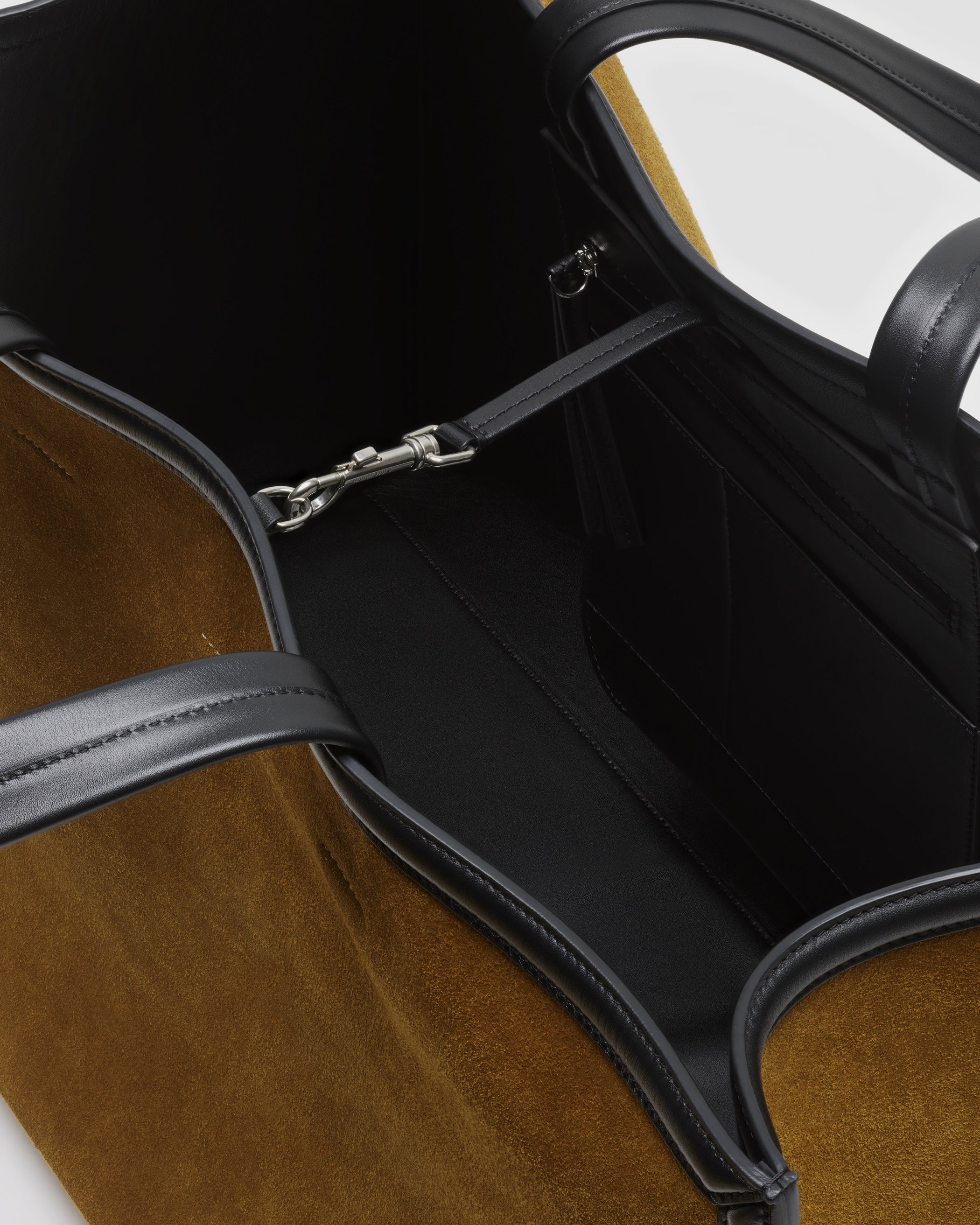 Close up detail view of XL CABAS BAG in toffee suede