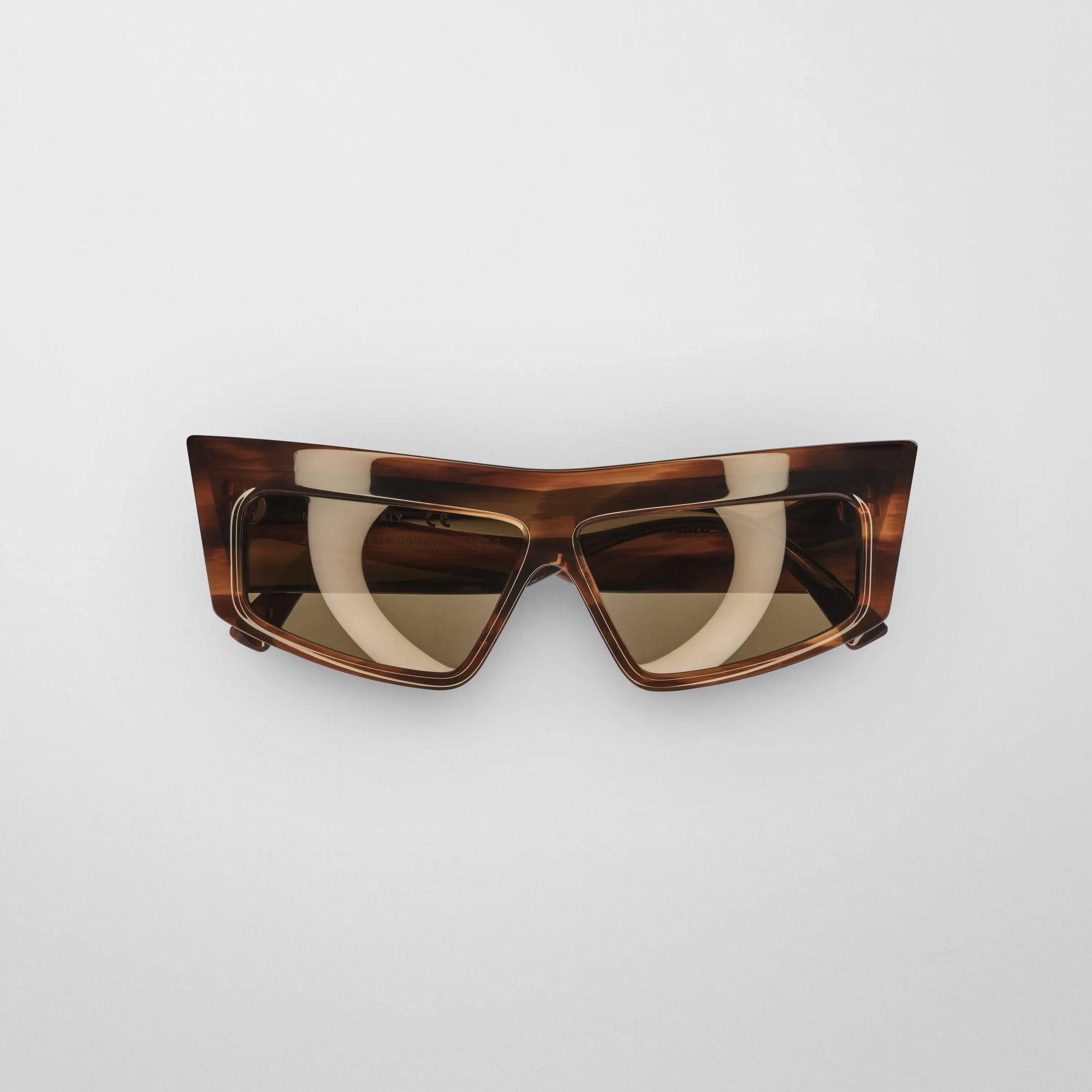 Front view of cruise sunglasses in tawny tortoiseshell