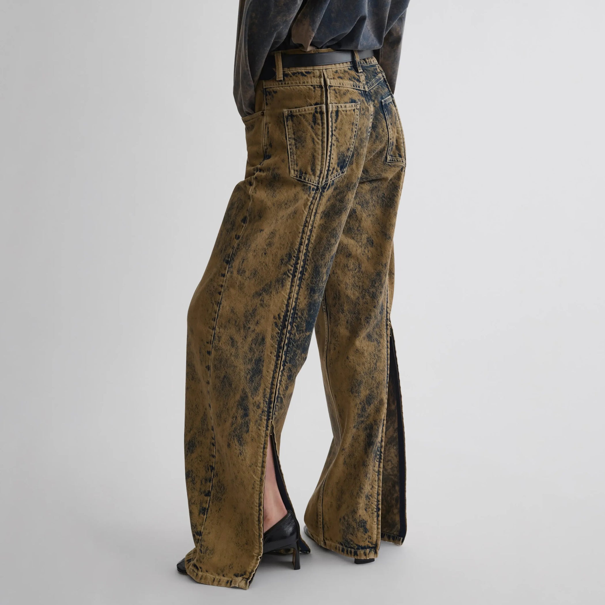 ZIP JEANS | acid wash tobacco denim