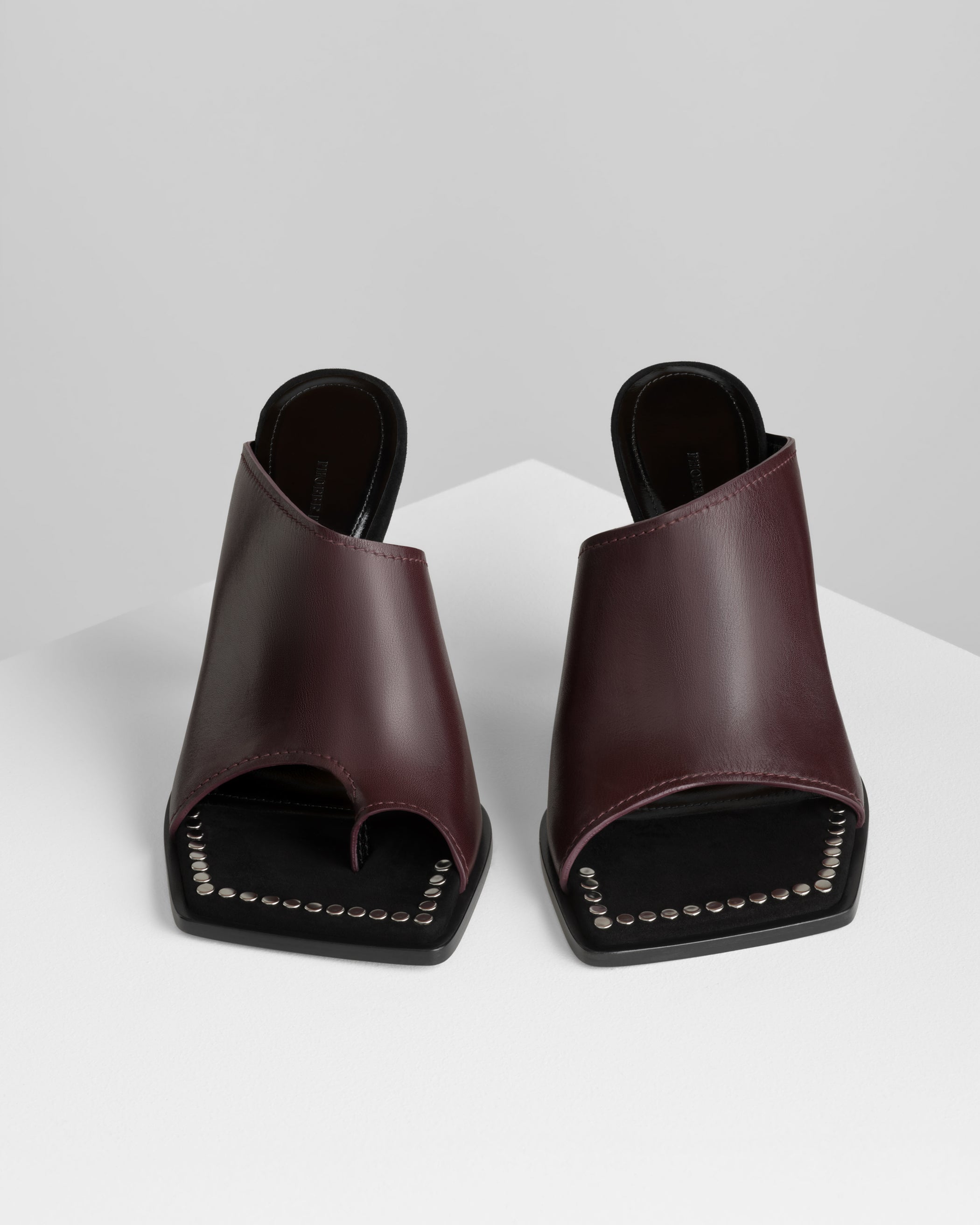 Front view of BOLO MULE 105 in oxblood leather