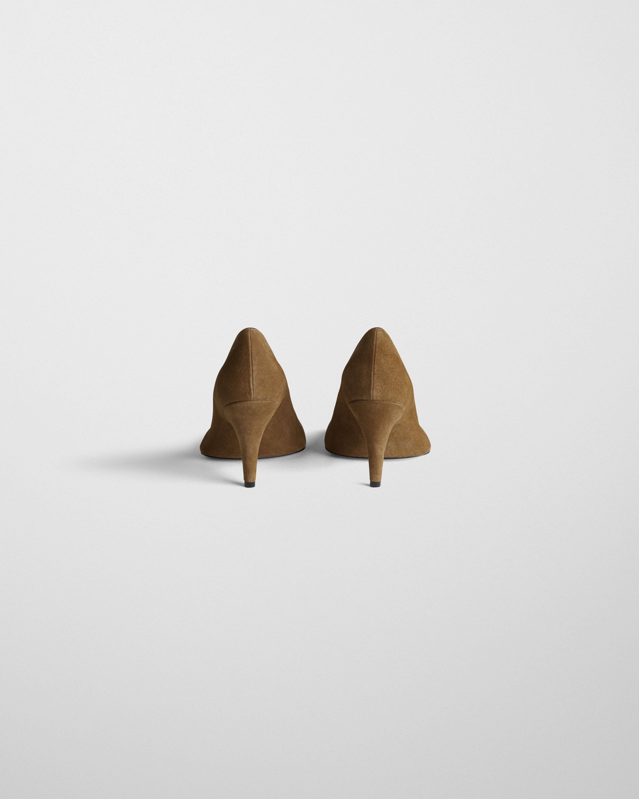 View of SOFT PUMP 90 in caramel suede leather