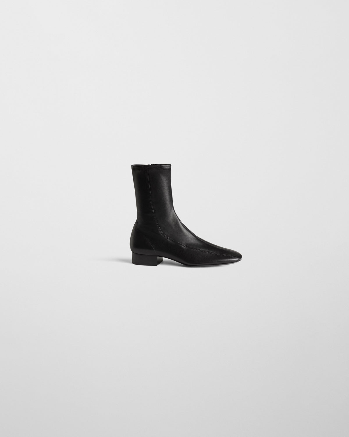 Side view of CLUB BOOT 30 in black stretch nappa leather