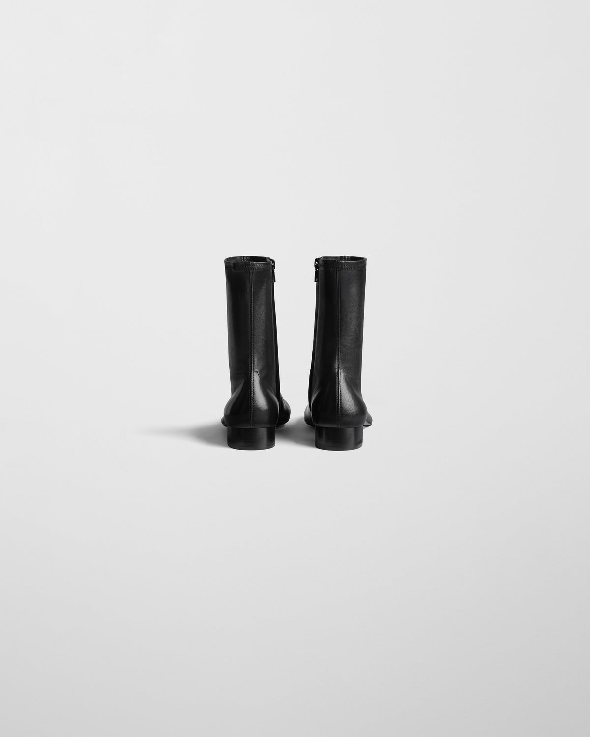 Back view of CLUB BOOT 30 in black stretch nappa leather