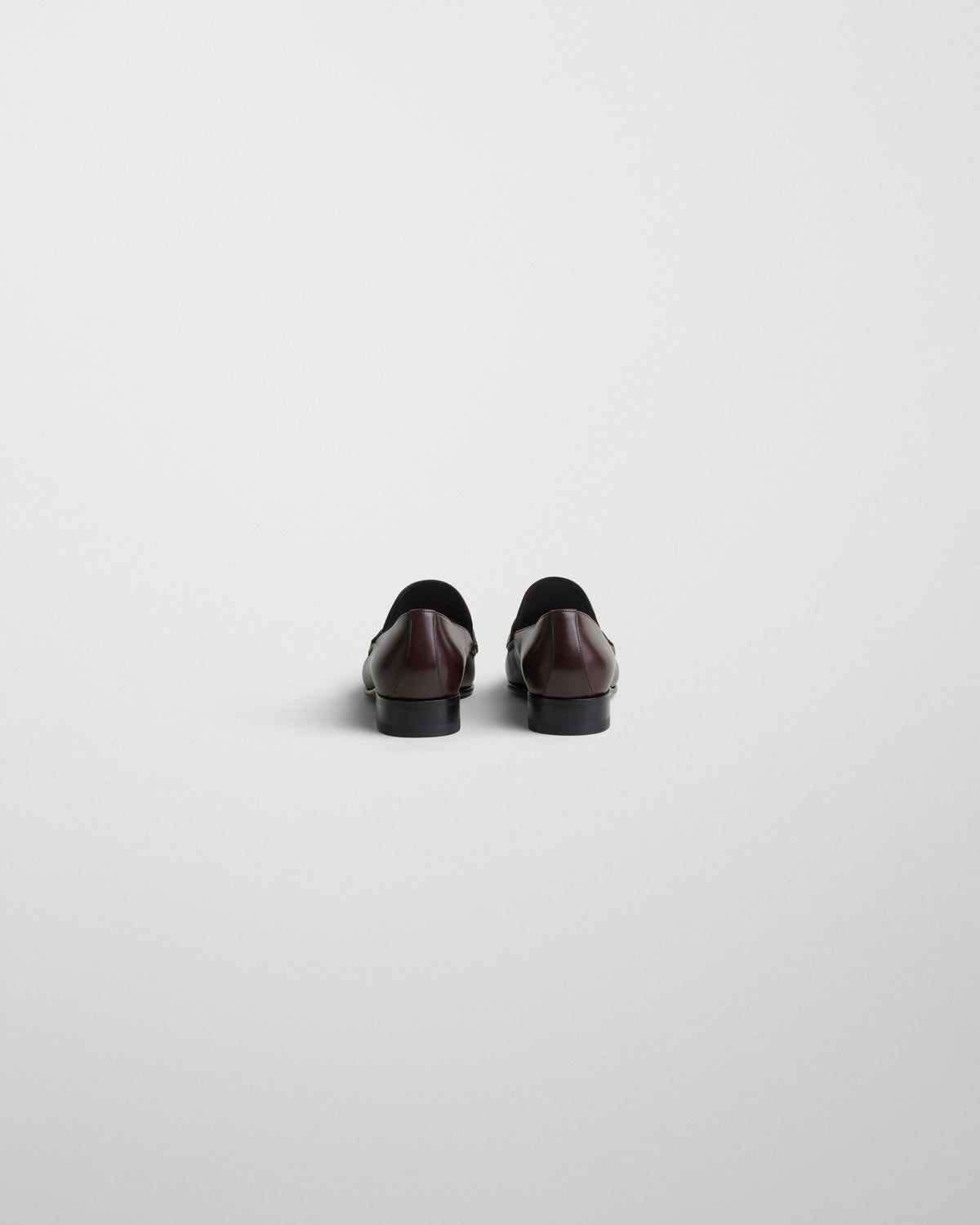 Back view of MAN'S LOAFER in oxblood leather