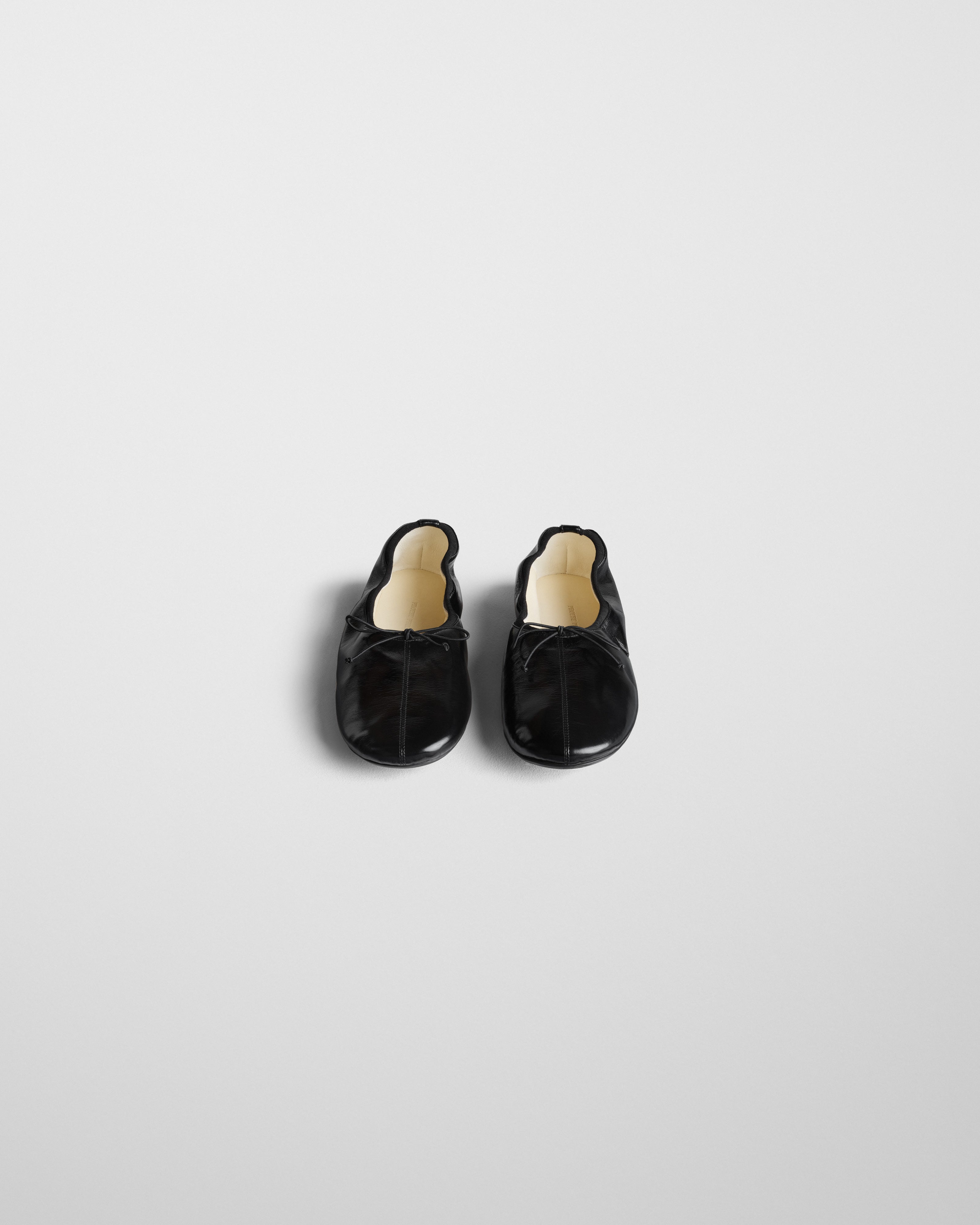 PHOEBE PHILO | GATHERED FLAT | black leather