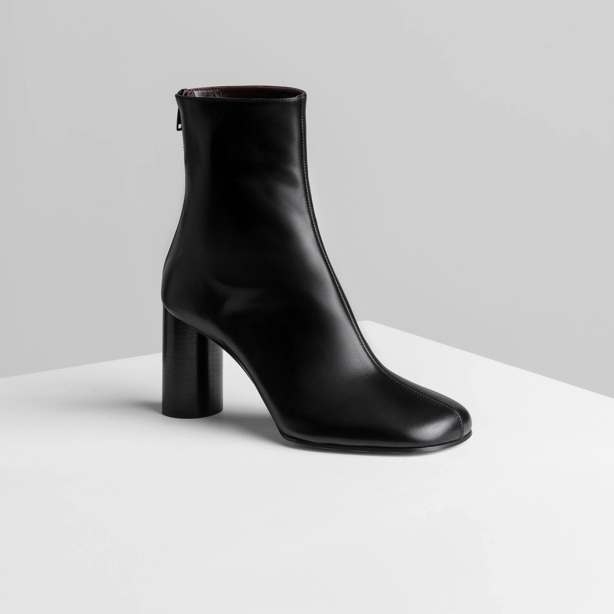 PHOEBE PHILO | TUG ANKLE BOOT | PLUM BROWN LEATHER PHOEBE PHILO | TUG ANKLE BOOT | PLUM BROWN LEATHER