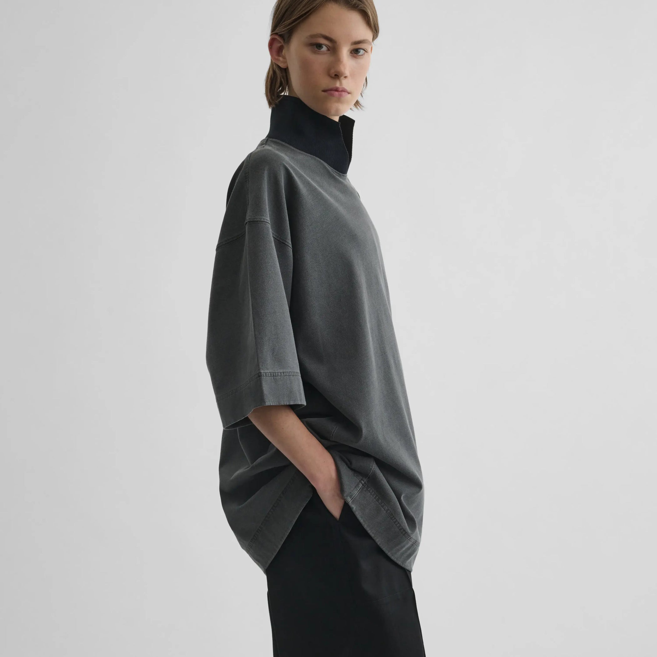 CUT COLLAR T-SHIRT | washed black cotton