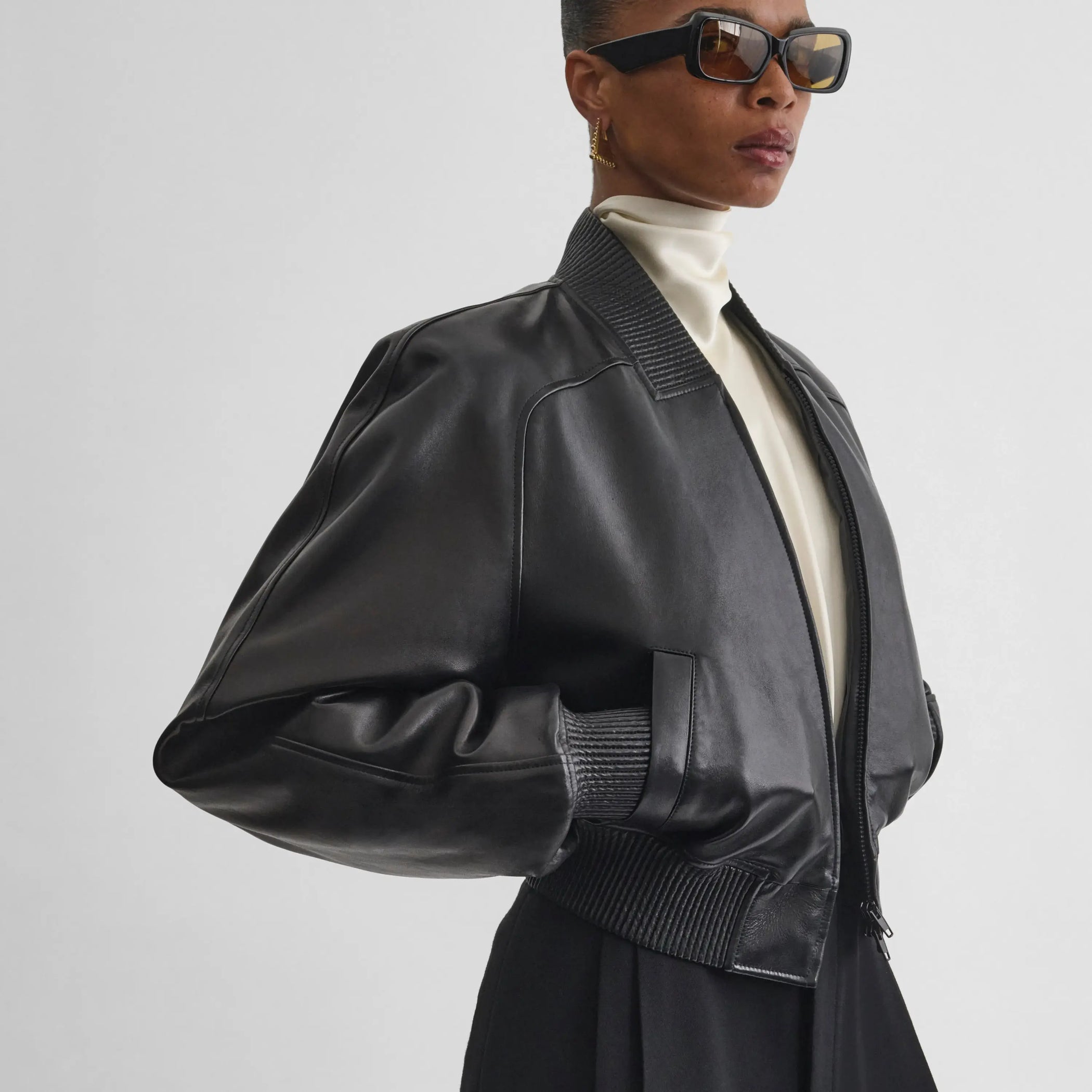 SHRUNK BOMBER | black leather