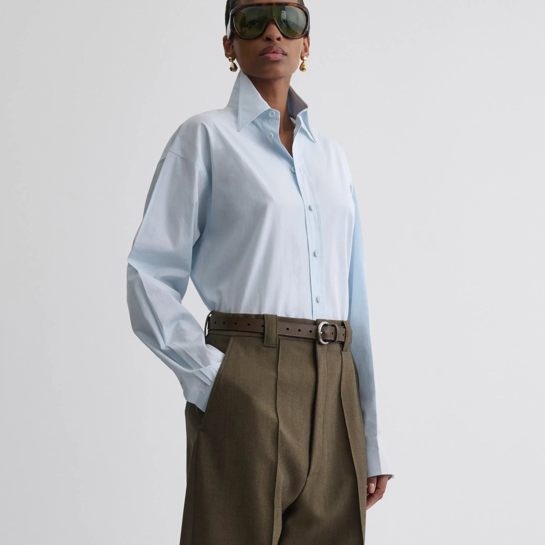 UPRIGHT-COLLAR SHIRT | ice blue cotton