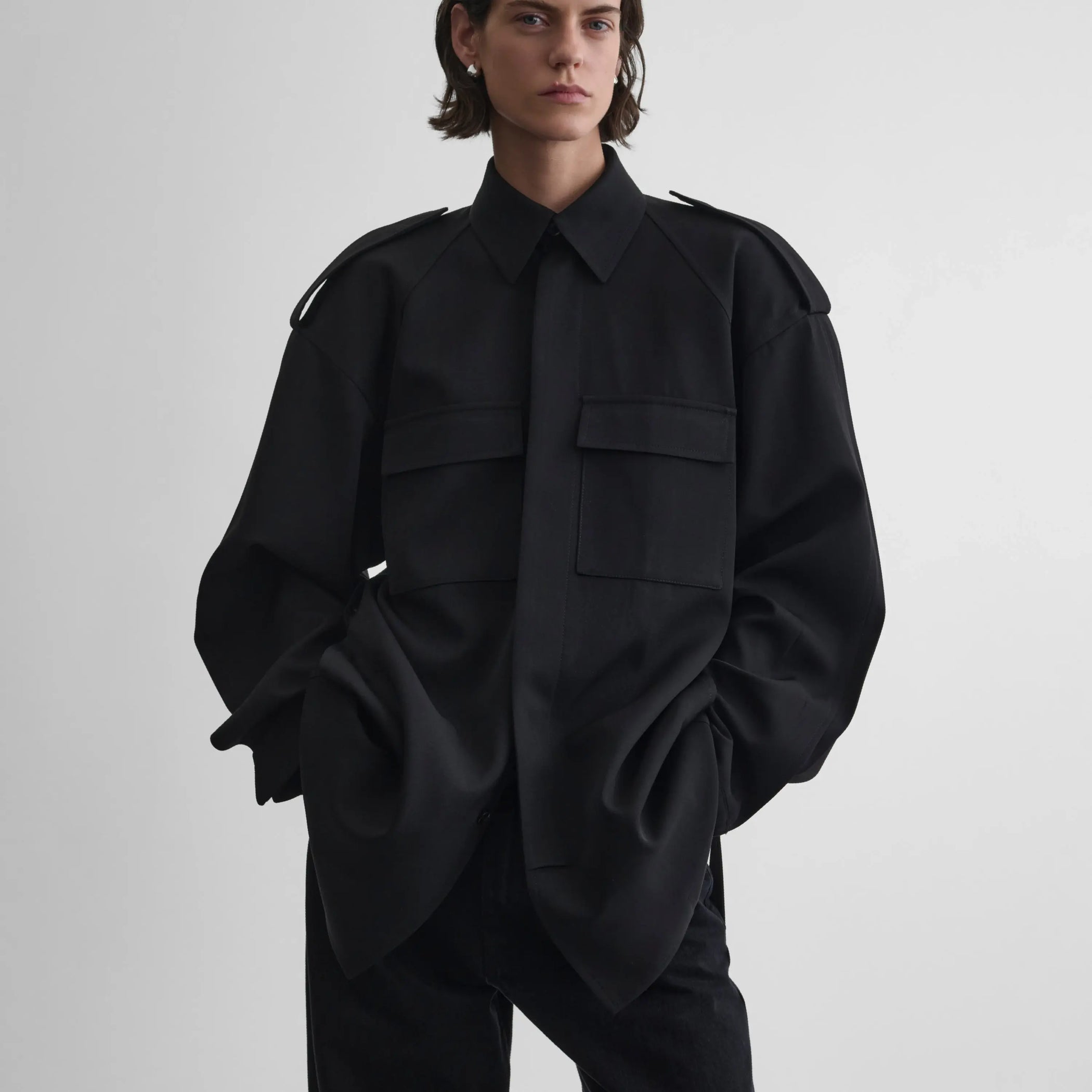 LIGHTWEIGHT SHIRT JACKET | black wool