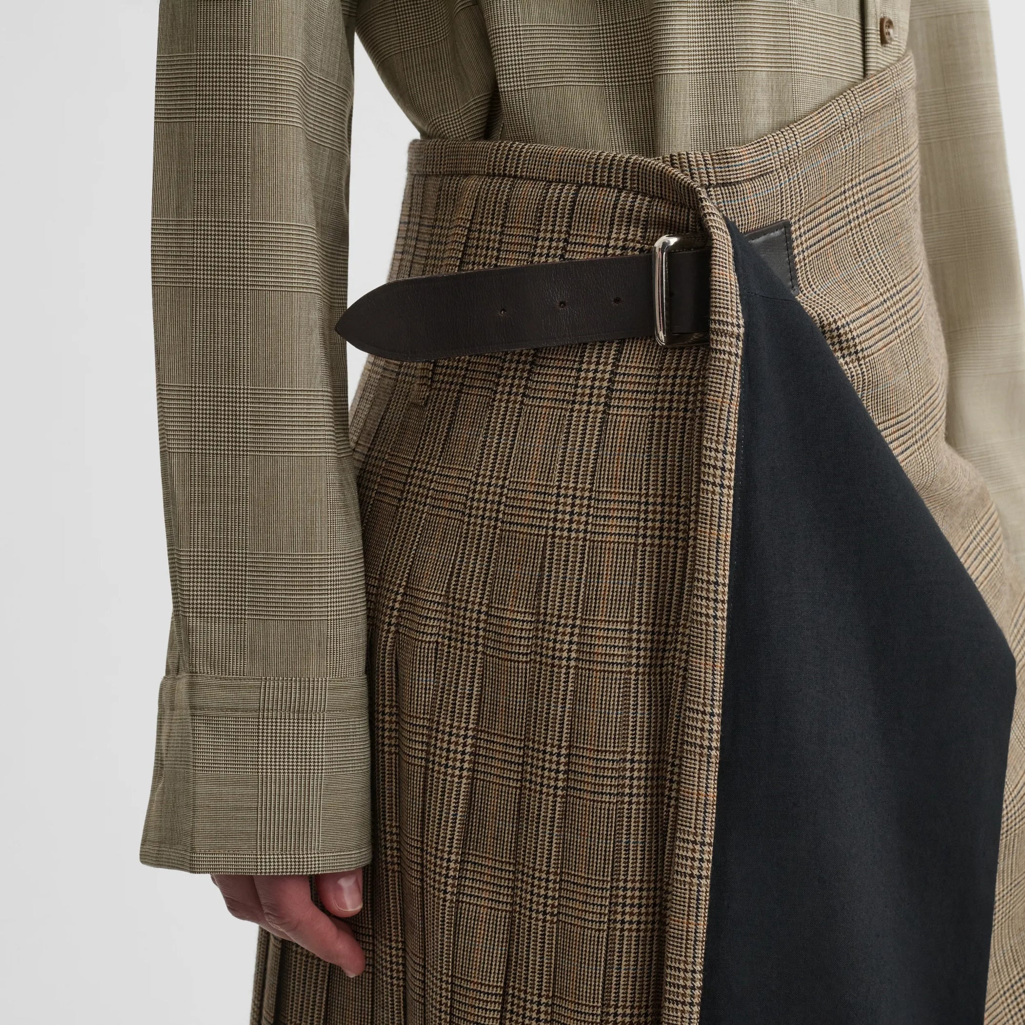 Close up detail view of kilt in tobacco wool
