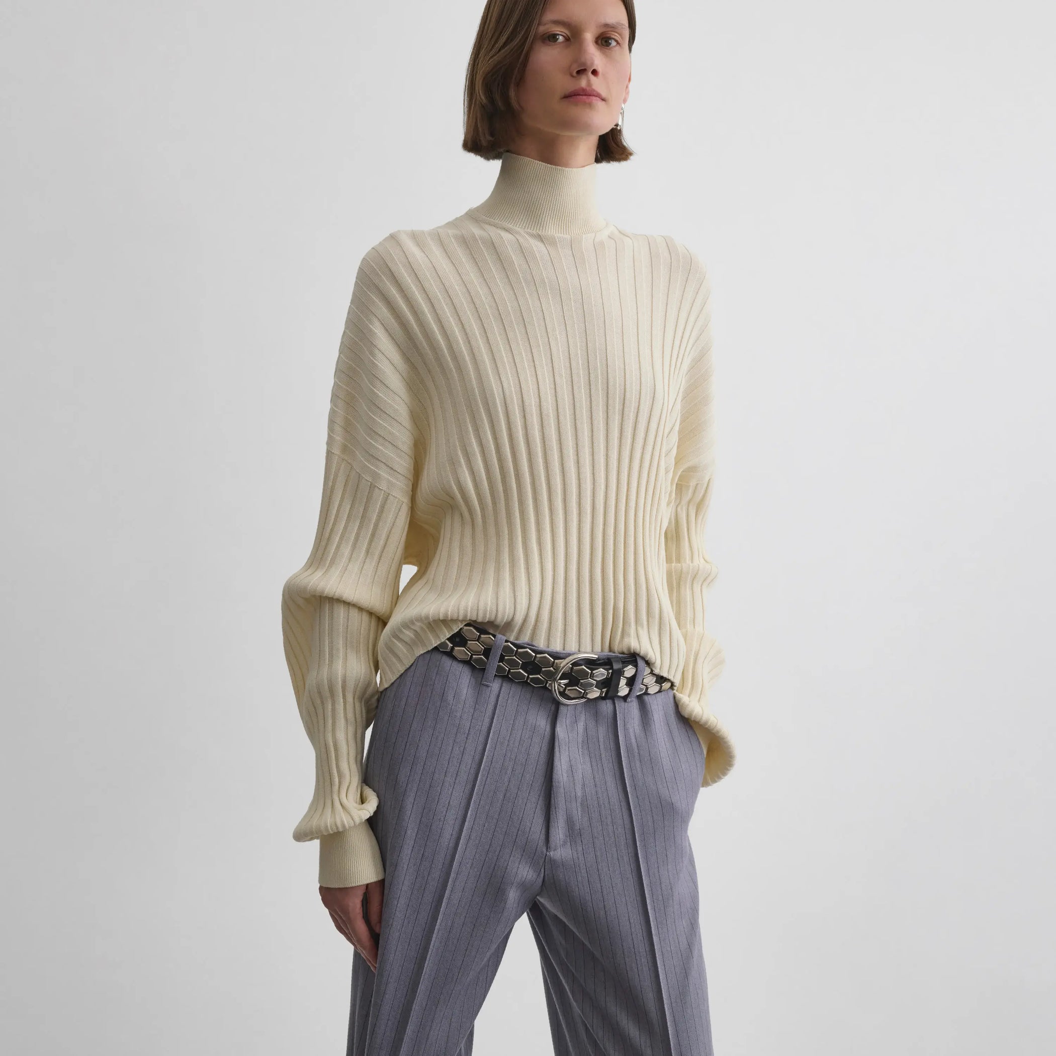 LOOSE MOCK NECK TOP | cream viscose cotton