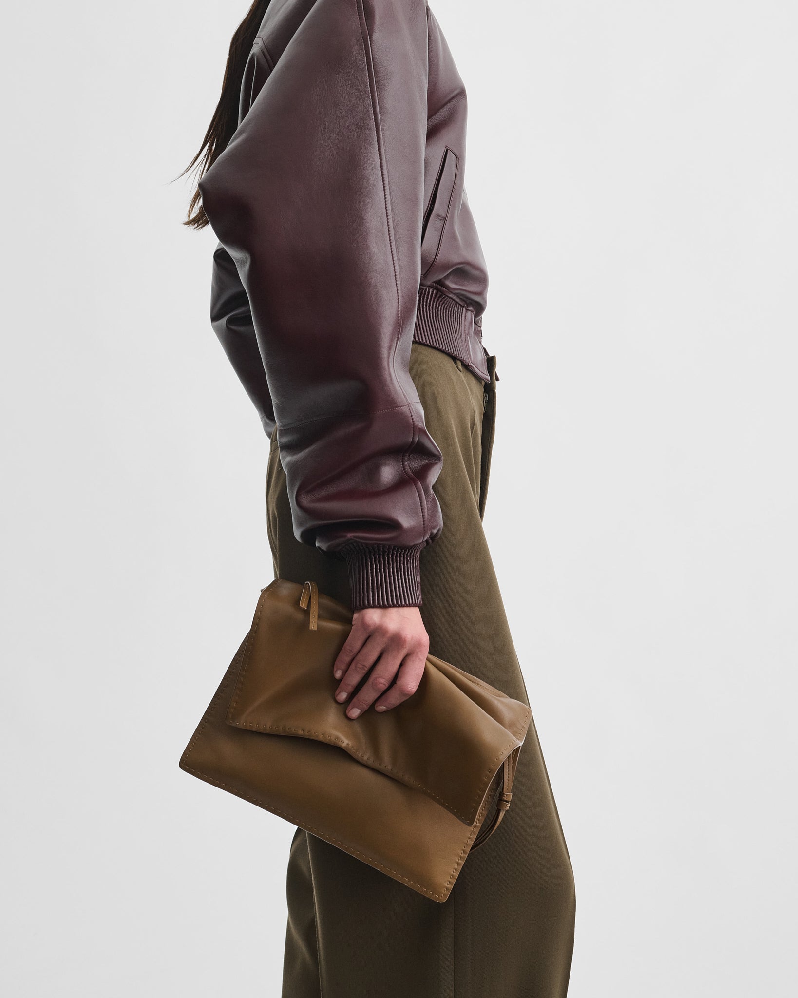 PHOEBE PHILO | GLOVE POCHETTE | CARAMEL LEATHER