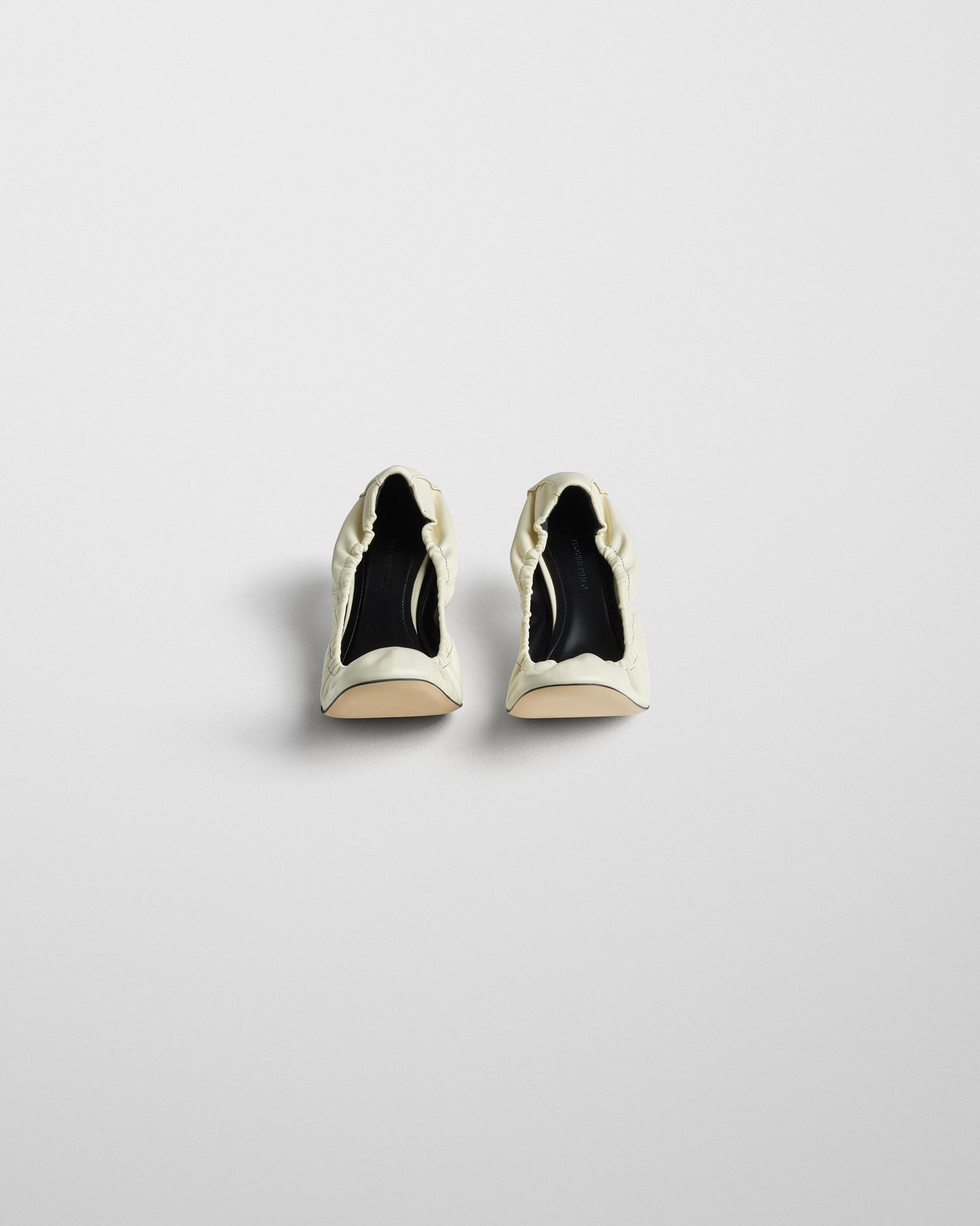 View of LOW PUCKER PUMP 45 in cream leather