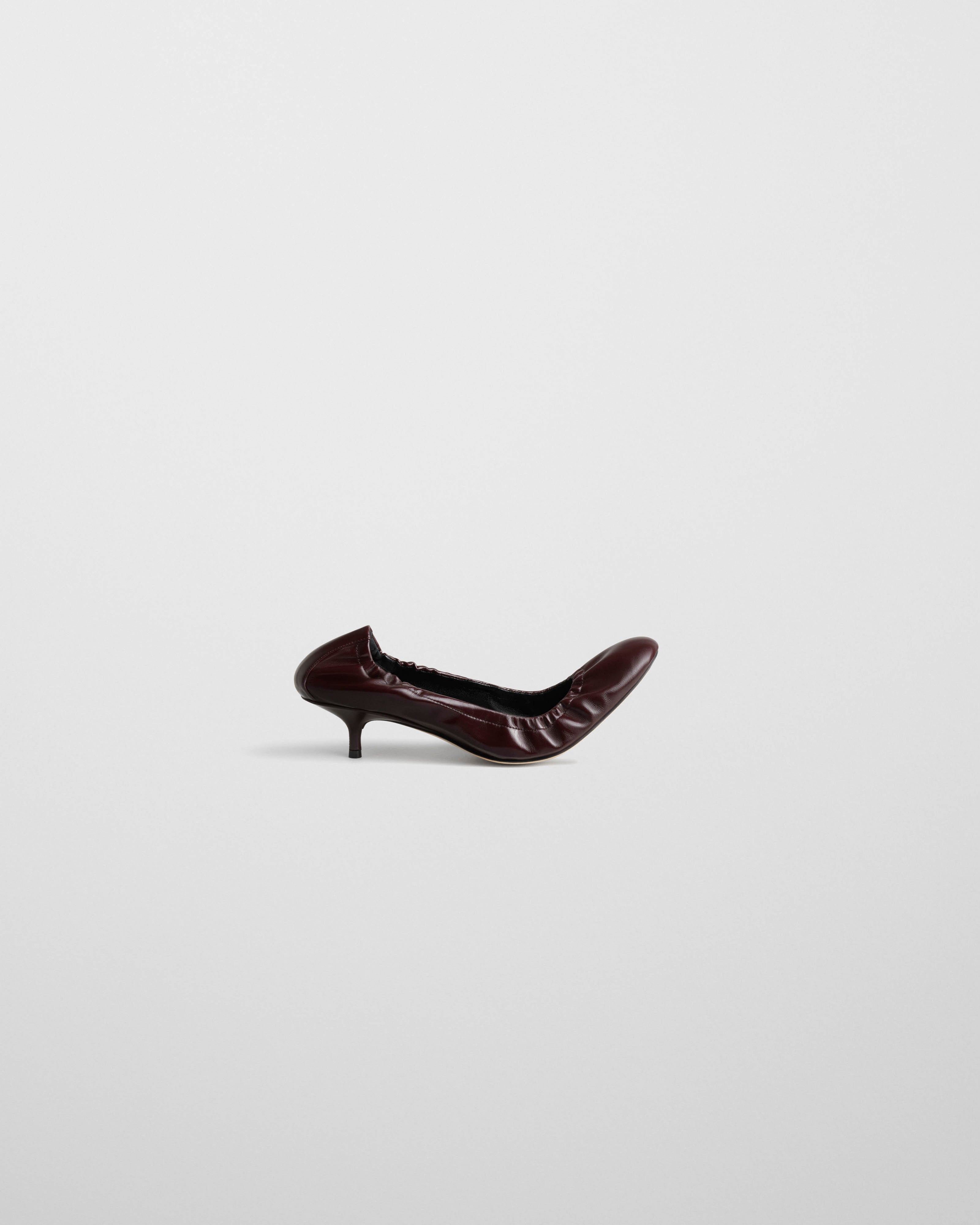 LOW PUCKER PUMP 45 | oxblood leather