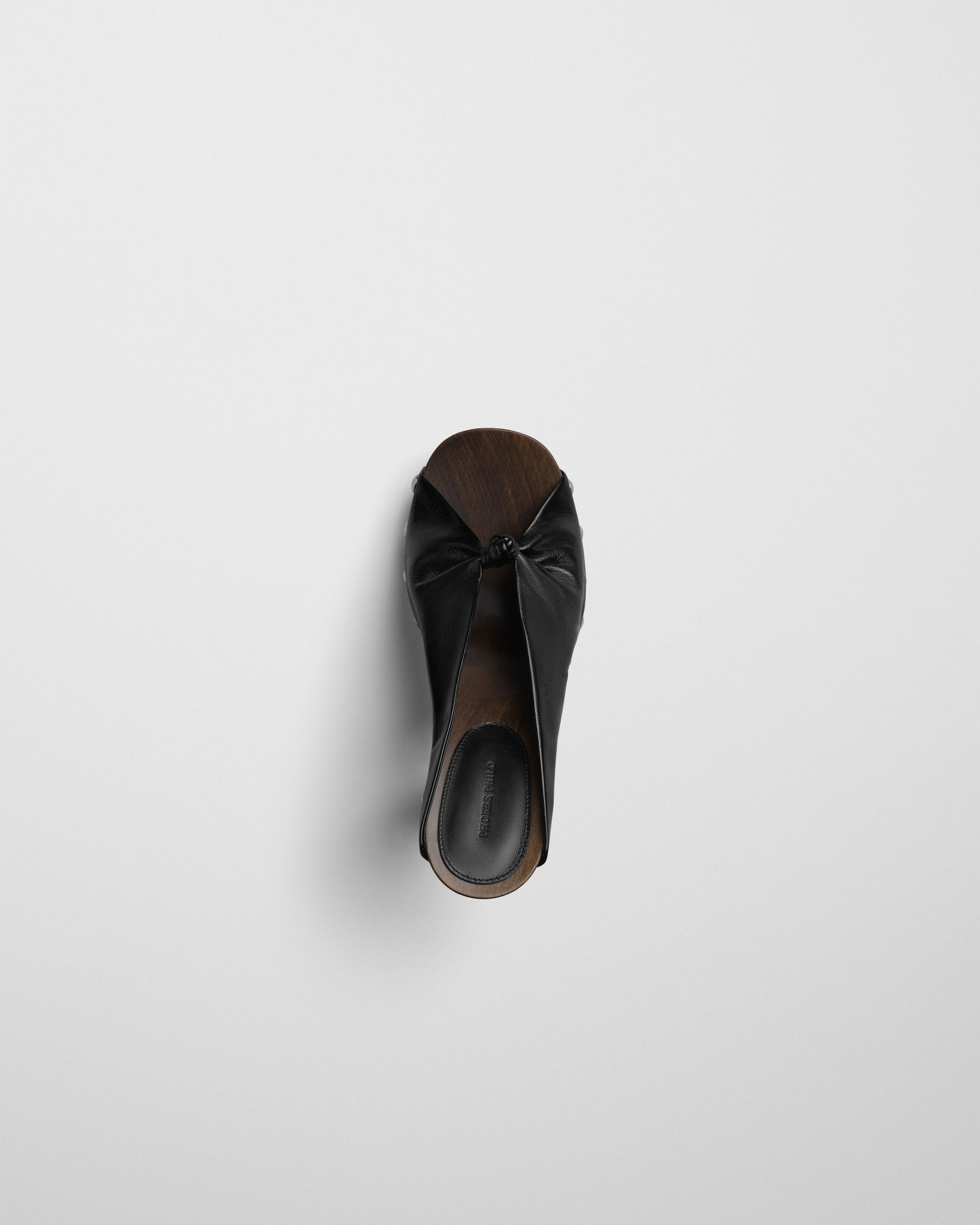 Top view of KNOTTED CLOG in black leather