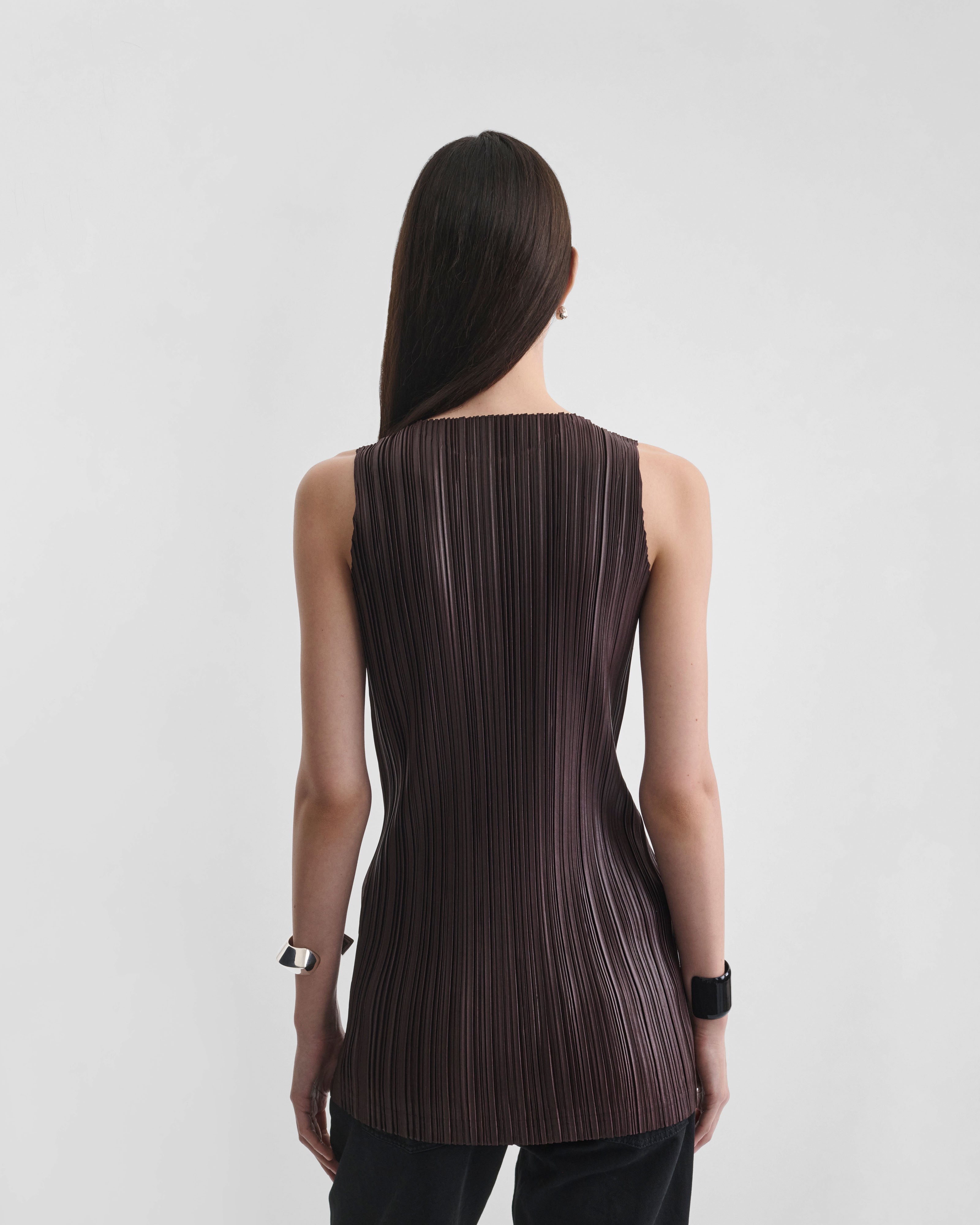 PHOEBE PHILO | RAZOR PLEAT TANK | DARK BROWN POLYESTER
