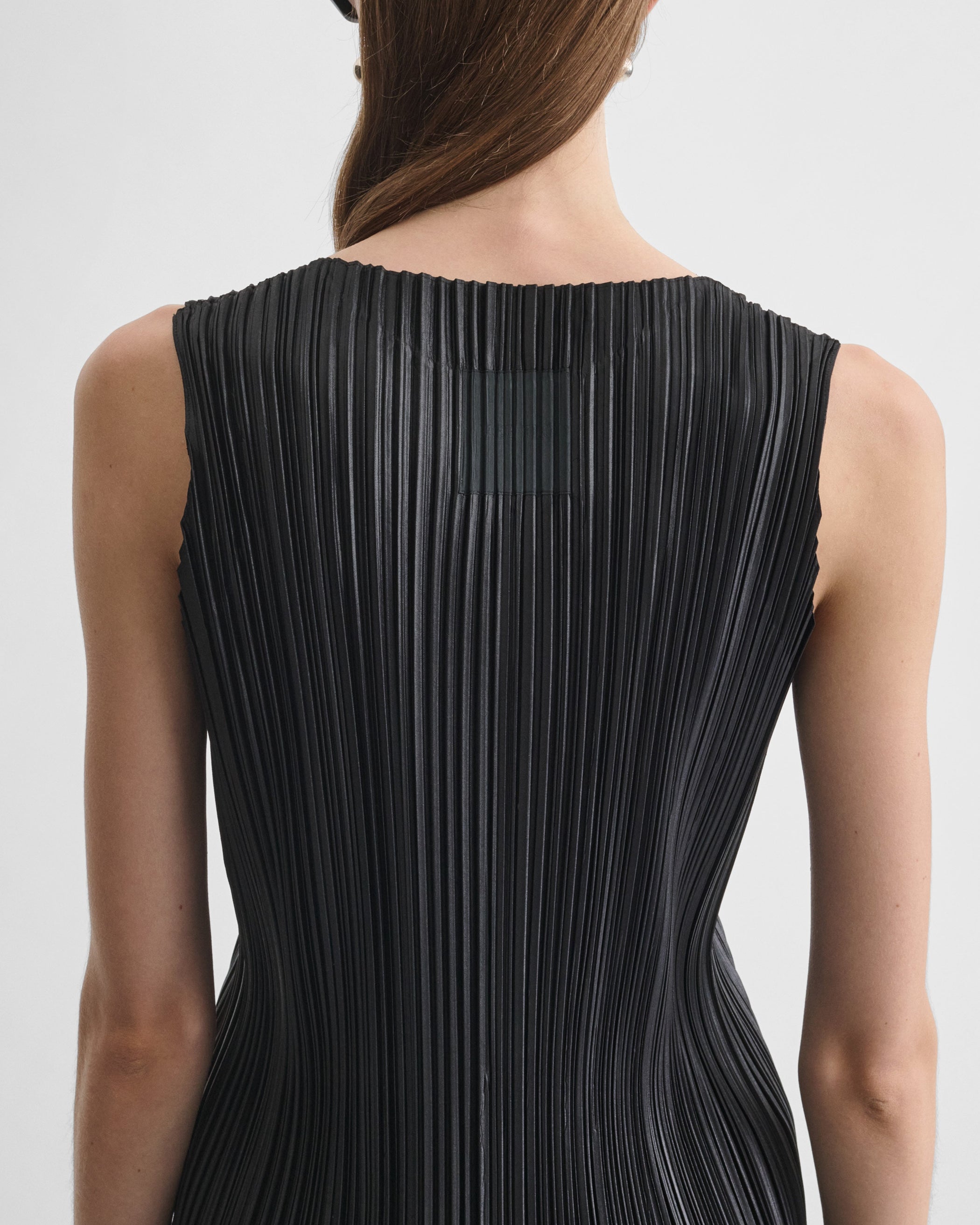 View RAZOR PLEAT TANK in black polyester
