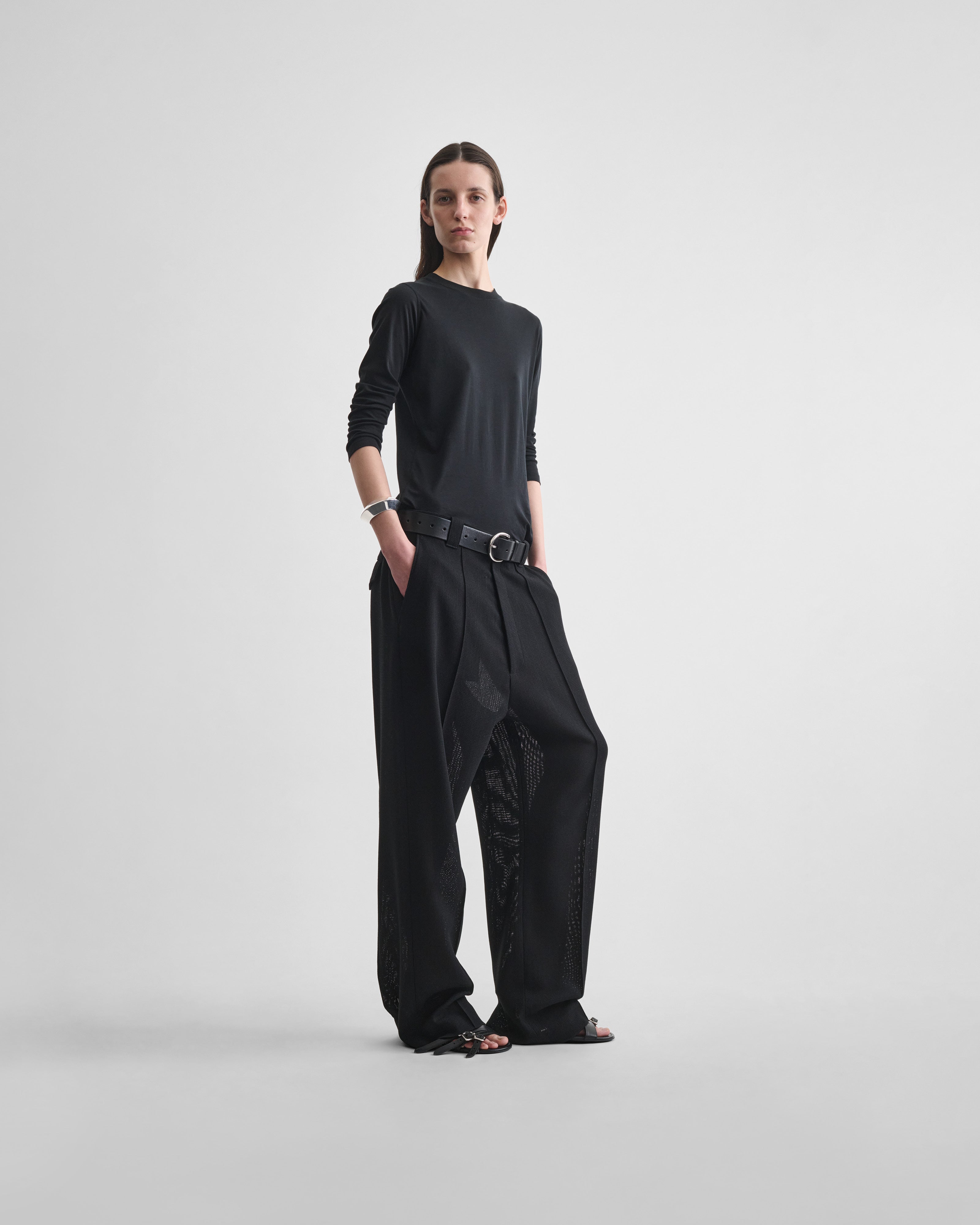 PHOEBE PHILO | CROPPED SLEEVE TEE | BLACK COTTON