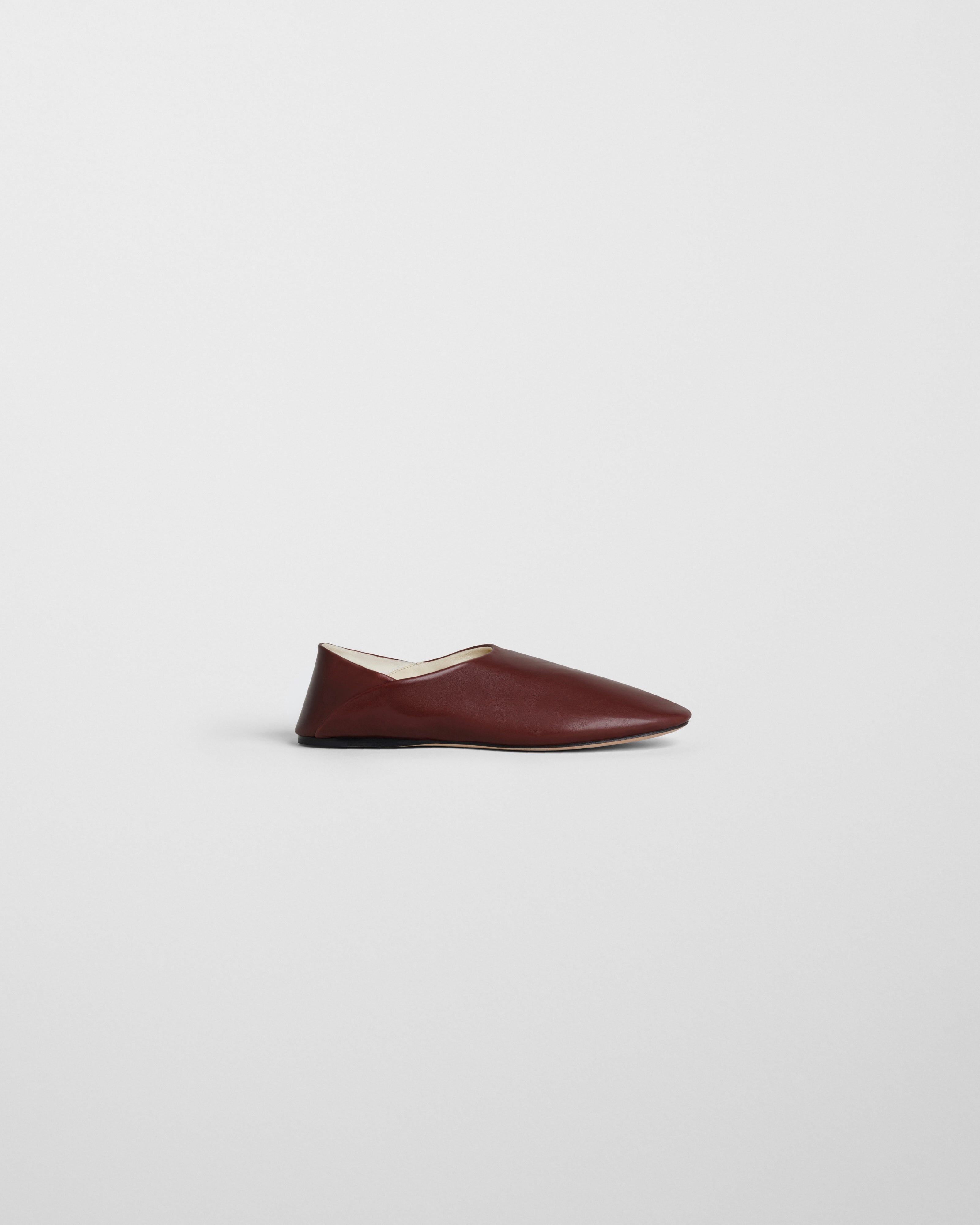 HOUSE FLAT | conker leather